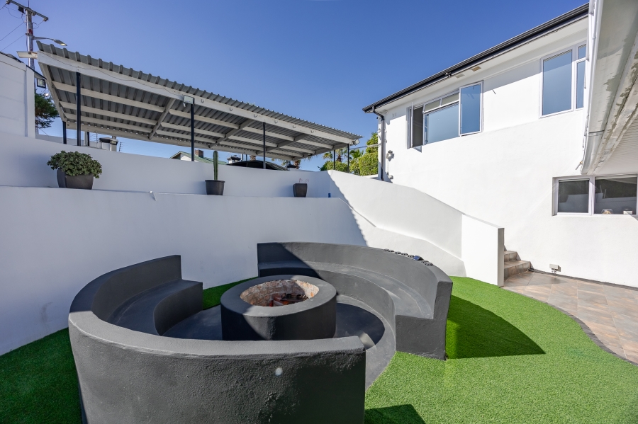 5 Bedroom Property for Sale in Milnerton Central Western Cape